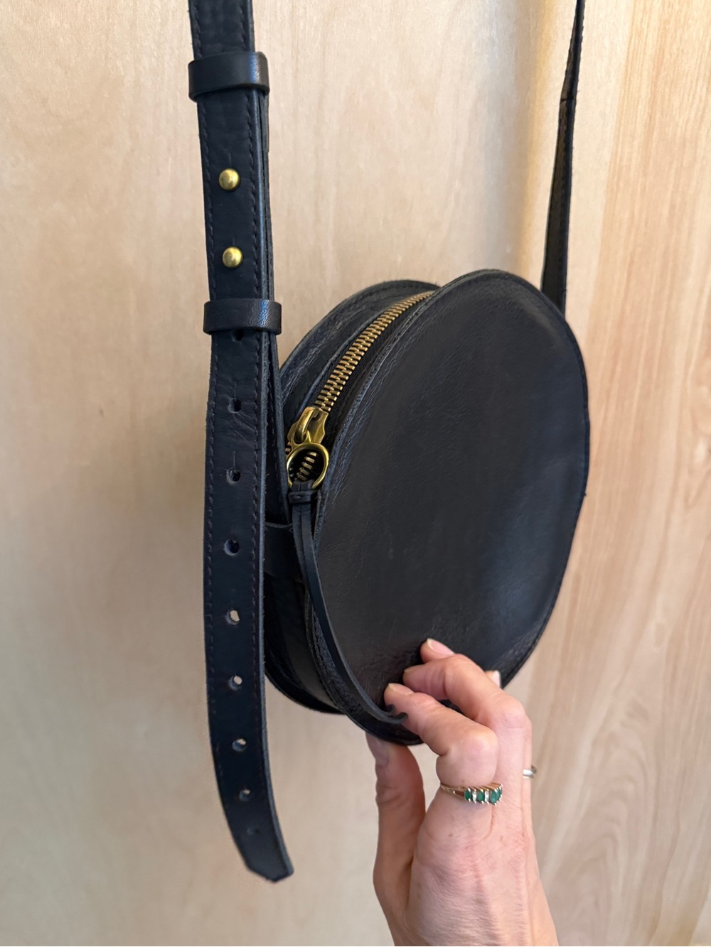 Madewell Black Leather Circular Crossbody Bag - Picture 7 of 16